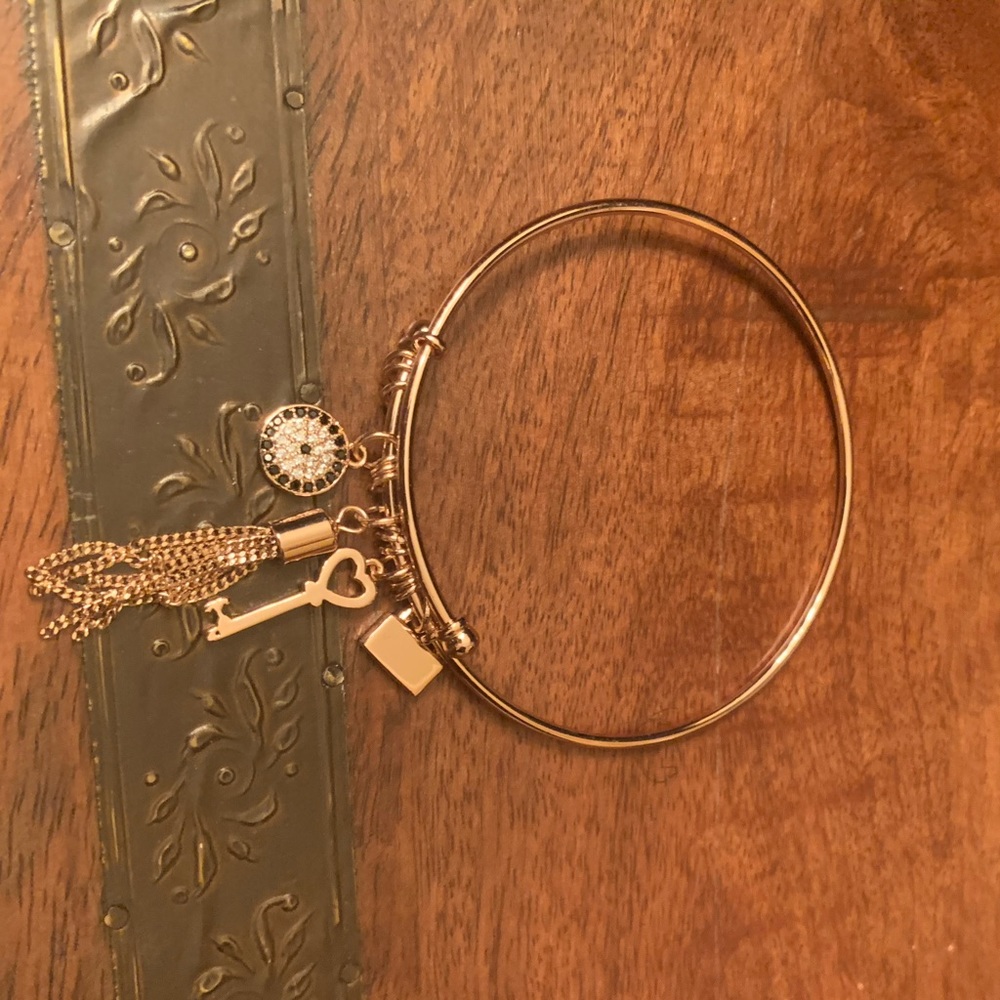 Things remembered bracelet